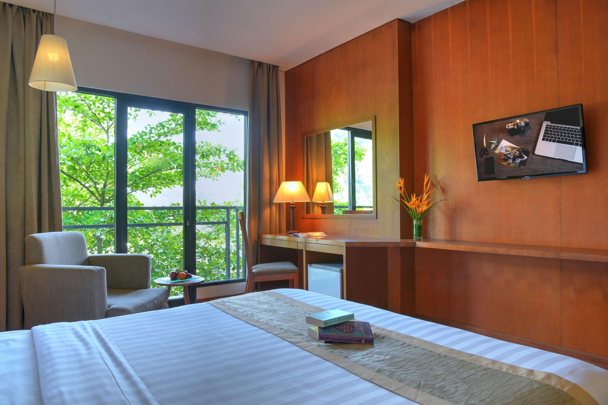 Oak Tree Emerald Hotel & Coventions Semarang Ngoại thất bức ảnh