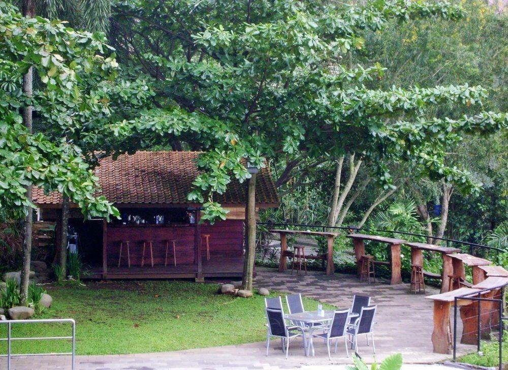 Oak Tree Emerald Hotel & Coventions Semarang Ngoại thất bức ảnh