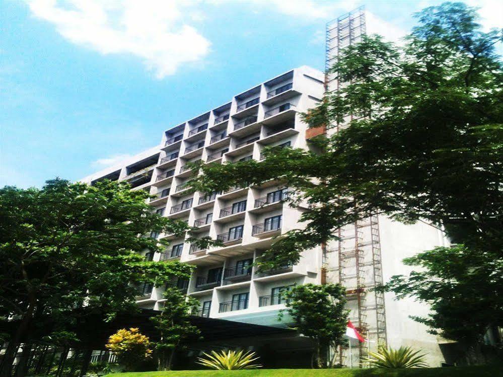 Oak Tree Emerald Hotel & Coventions Semarang Ngoại thất bức ảnh