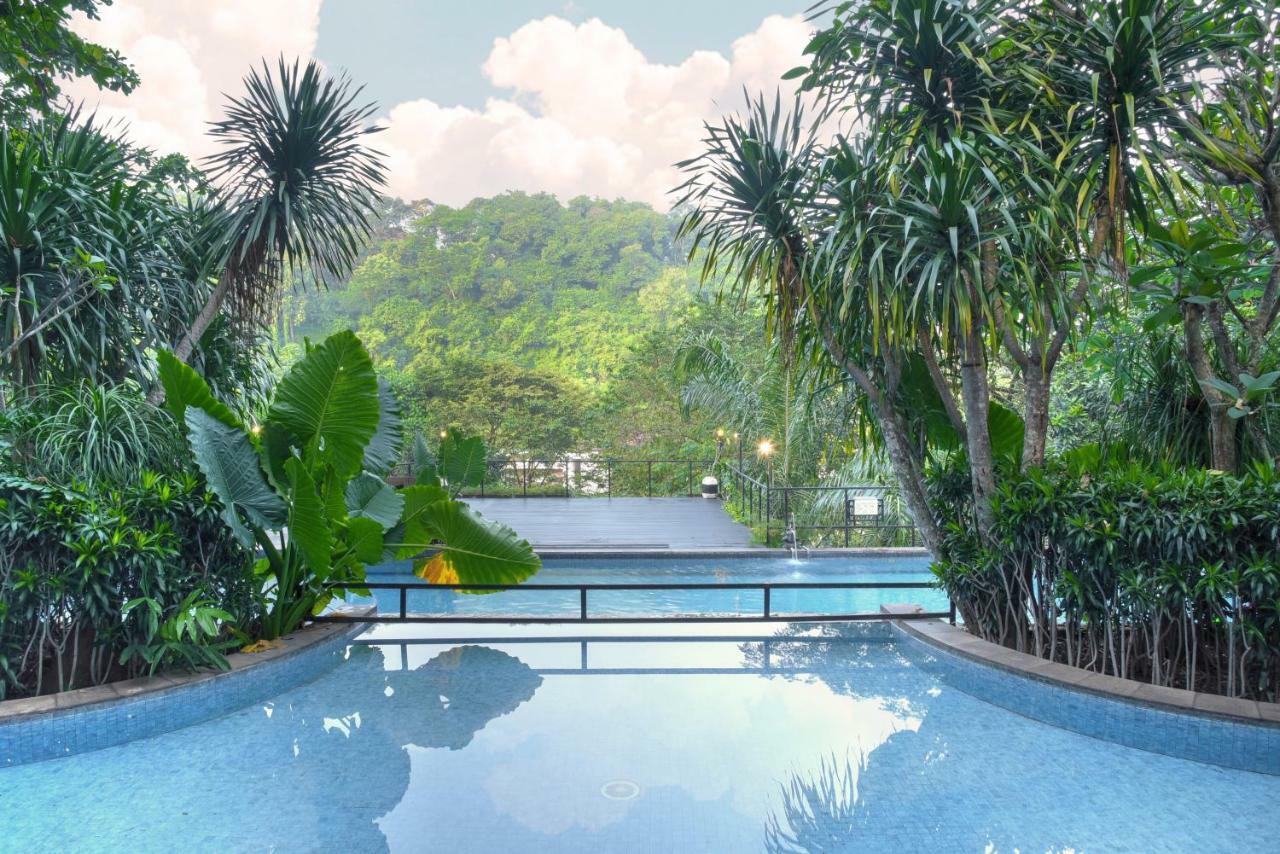 Oak Tree Emerald Hotel & Coventions Semarang Ngoại thất bức ảnh