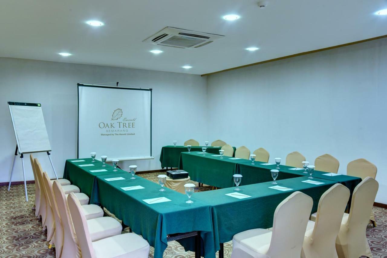 Oak Tree Emerald Hotel & Coventions Semarang Ngoại thất bức ảnh